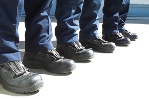 Steel toe boots for men