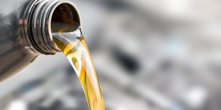 how much oil to put in a car when empty